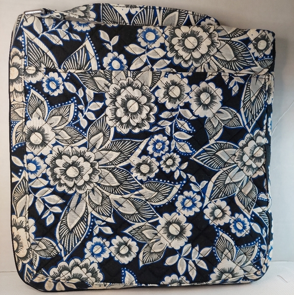 Vera Bradley Women's Floral Pattern Triple Zip Hipster Crossbody Bag - Picture 3 of 8